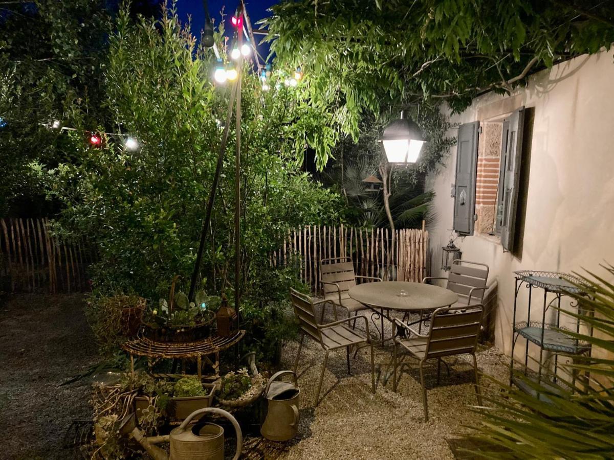 16 Bis-Gite-Hotel-Appartement Marssac-sur-Tarn Esterno foto
