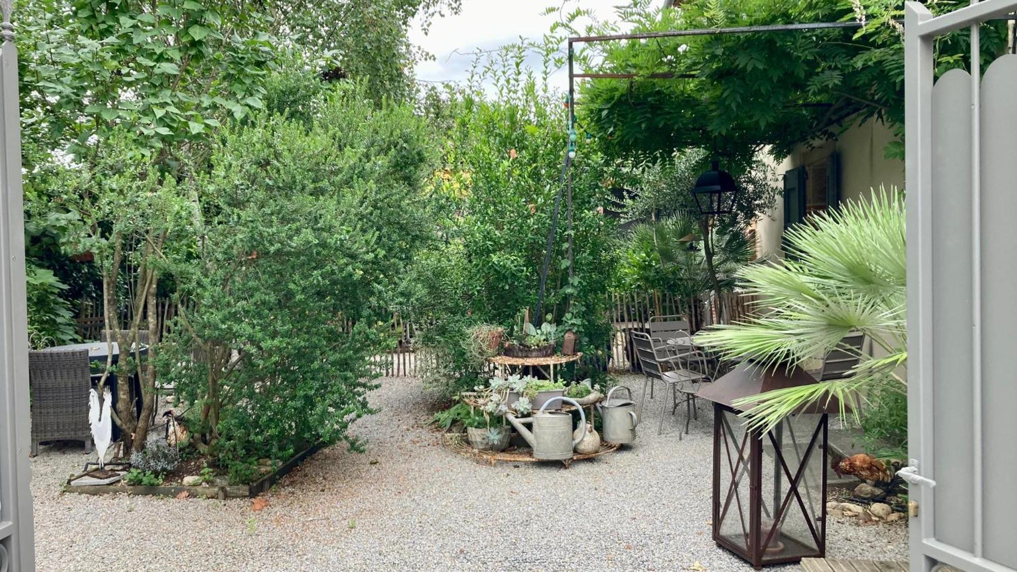 16 Bis-Gite-Hotel-Appartement Marssac-sur-Tarn Esterno foto