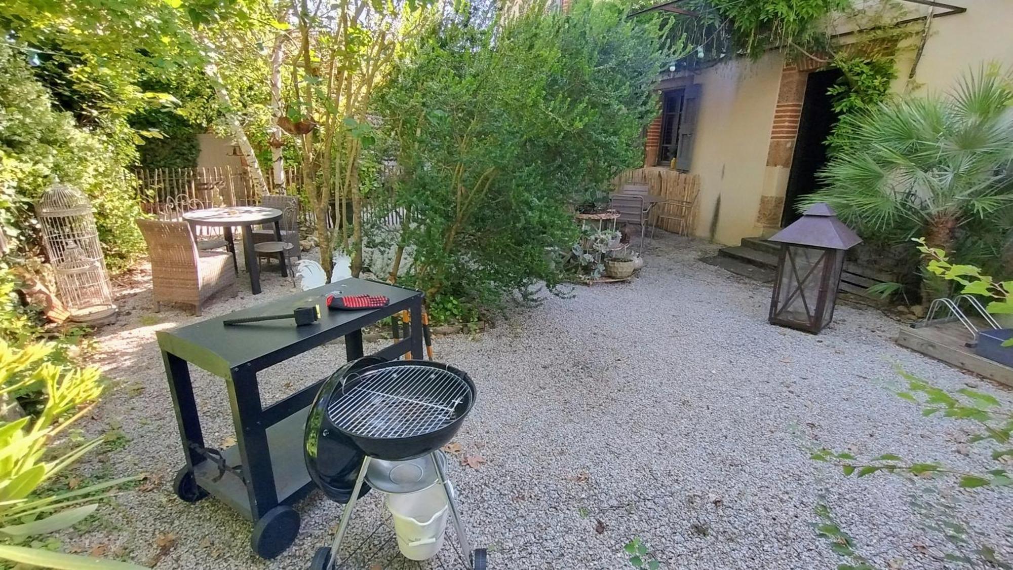16 Bis-Gite-Hotel-Appartement Marssac-sur-Tarn Esterno foto